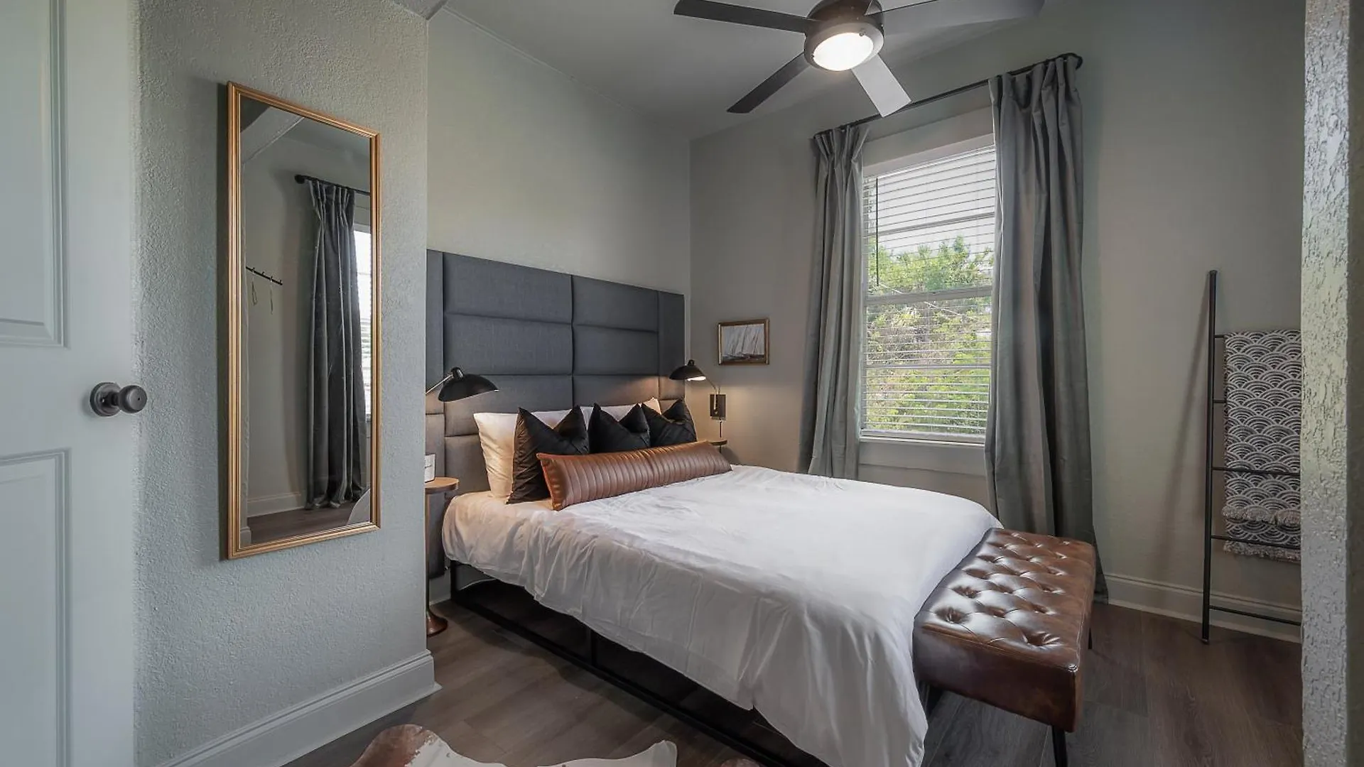 Updated Condo In Heart Of Tampa 1569