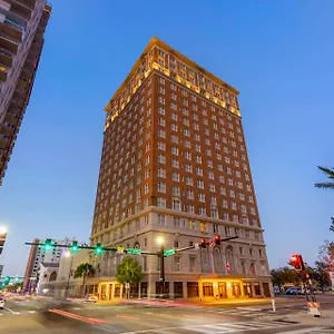 Flor Downtown, Tapestry Collection By Hilton Hotel